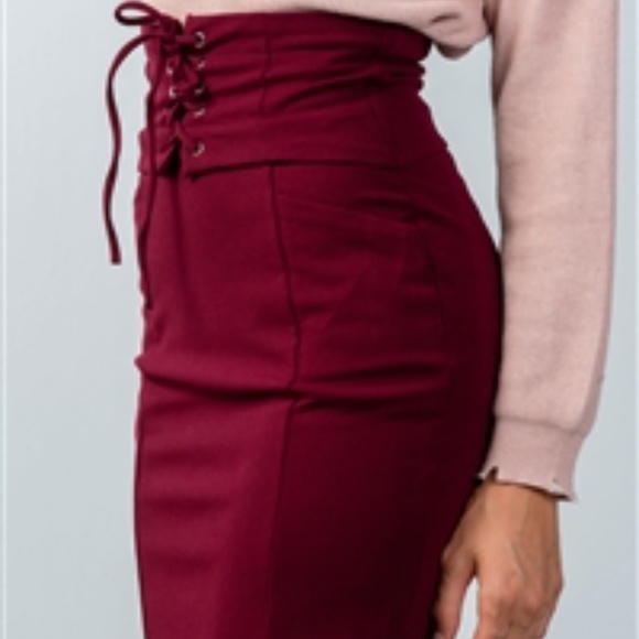 LACE UP PENCIL MINI SKIRT - Picture 2 of 4